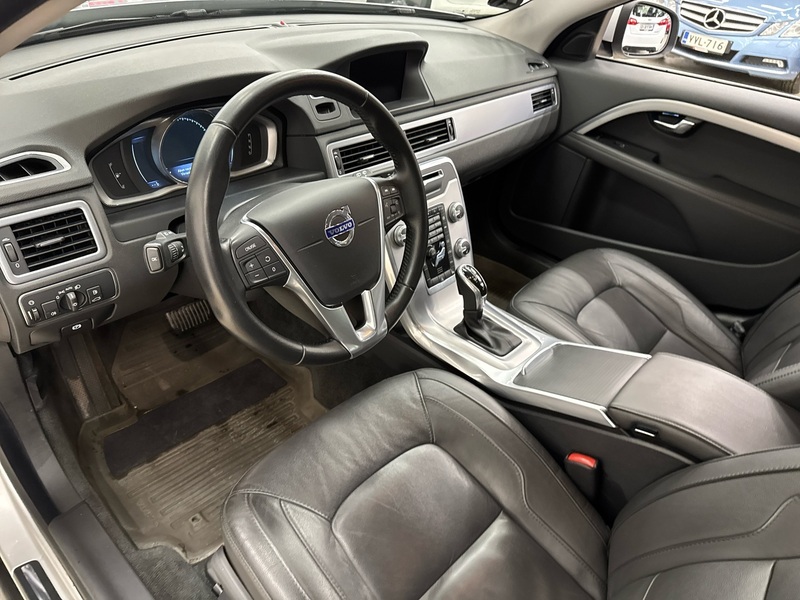 Volvo V70 vaihtoauto