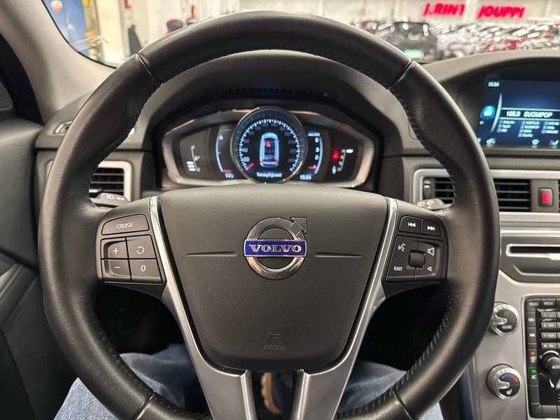 Volvo V70 vaihtoauto