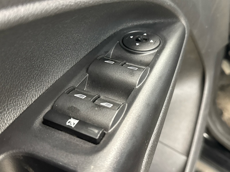 Ford Transit Connect vaihtoauto
