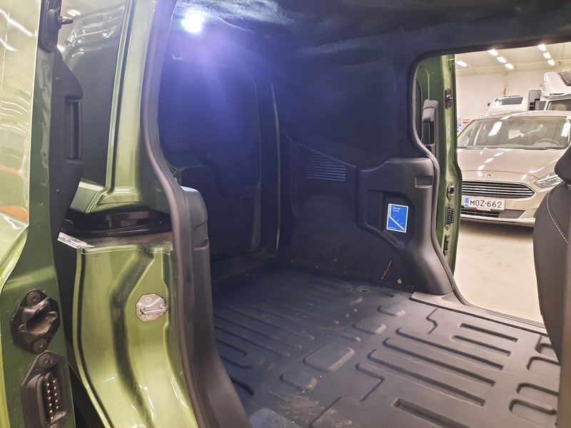 Ford Transit Courier vaihtoauto