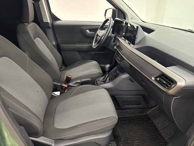 Ford Transit Courier vaihtoauto