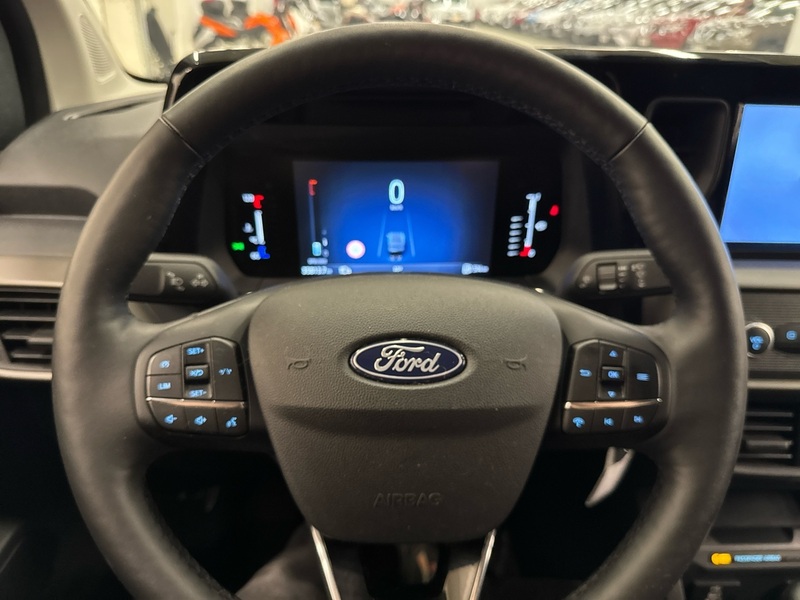 Ford Transit Courier vaihtoauto