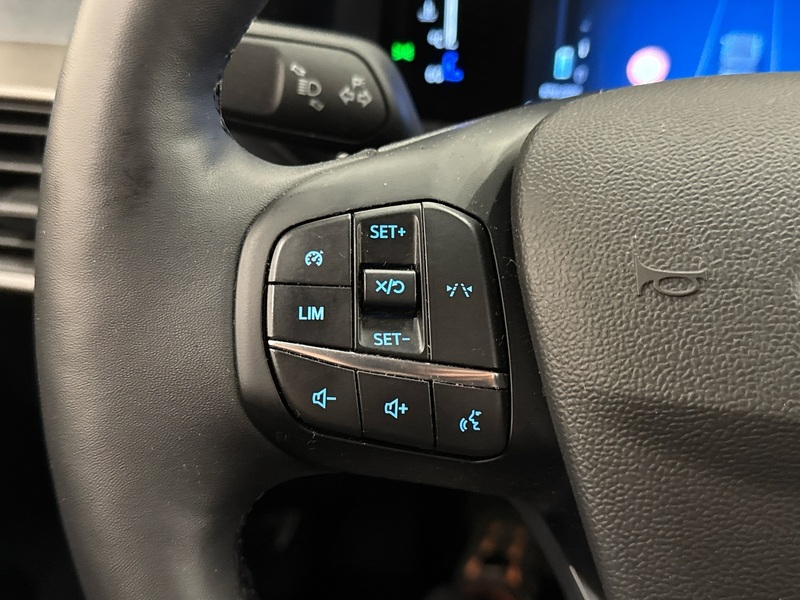 Ford Transit Courier vaihtoauto