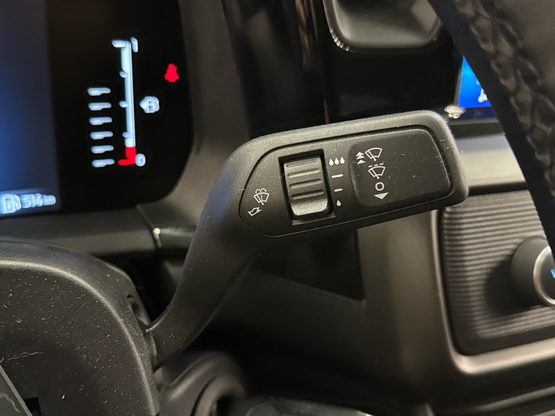 Ford Transit Courier vaihtoauto