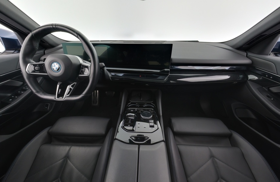 BMW i5 vaihtoauto