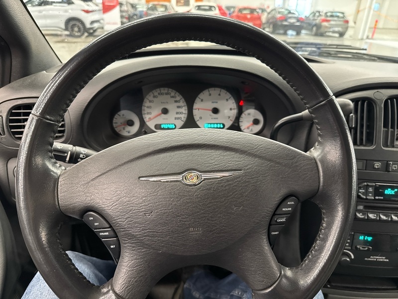 Chrysler Voyager vaihtoauto