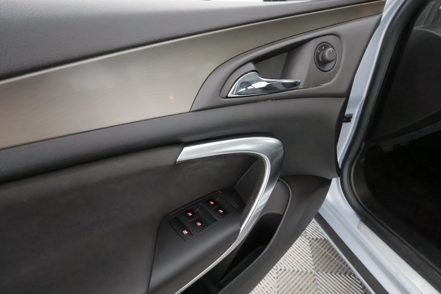 Opel Insignia vaihtoauto