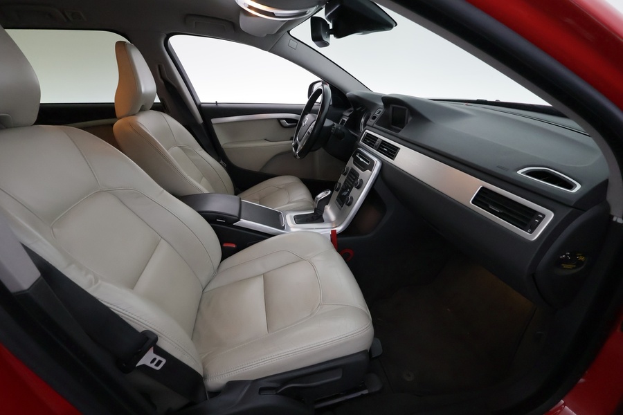 Volvo V70 vaihtoauto