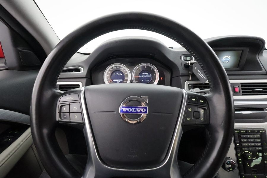 Volvo V70 vaihtoauto