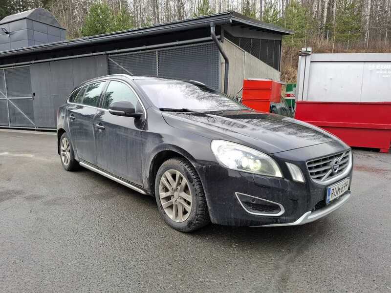 Volvo V60 vaihtoauto