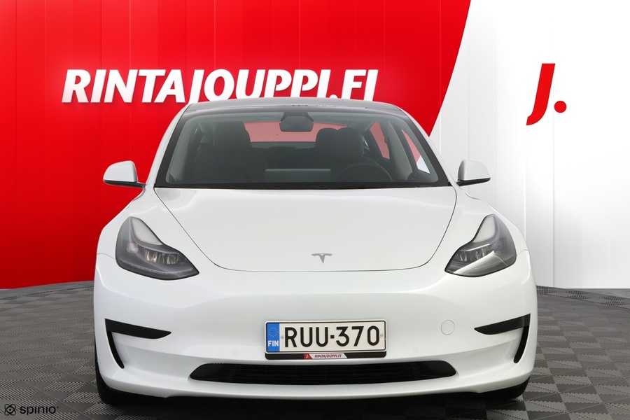 Tesla Model 3 vaihtoauto