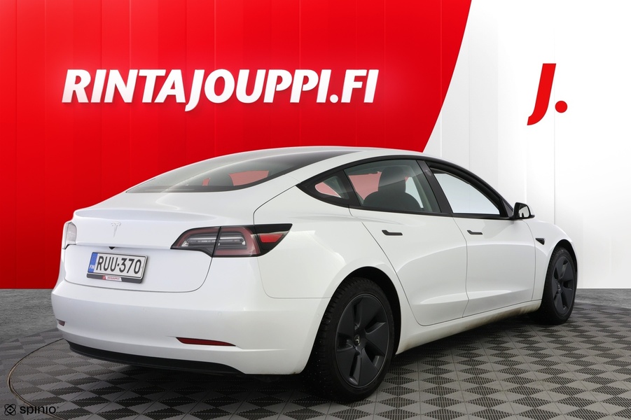 Tesla Model 3 vaihtoauto