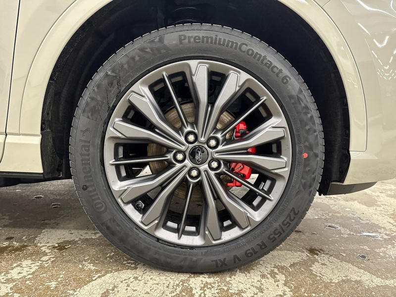 Ford Kuga vaihtoauto