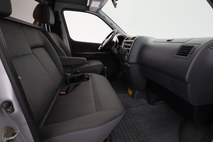 Toyota Hiace vaihtoauto