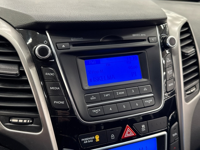 Hyundai i30 5d vaihtoauto