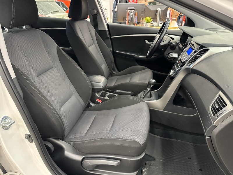 Hyundai i30 5d vaihtoauto