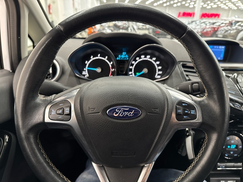 Ford Fiesta vaihtoauto