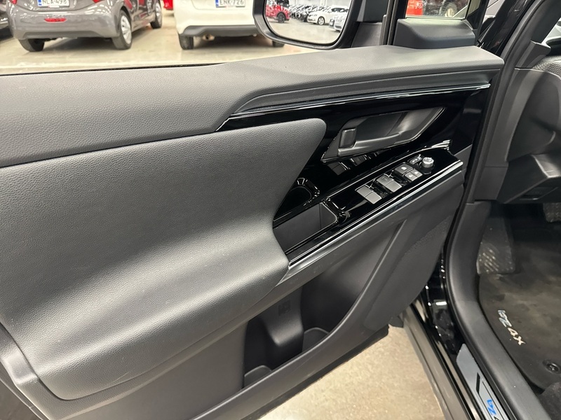 Toyota bZ4X vaihtoauto