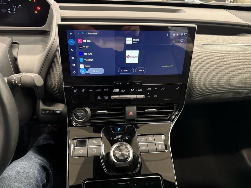 Toyota bZ4X vaihtoauto