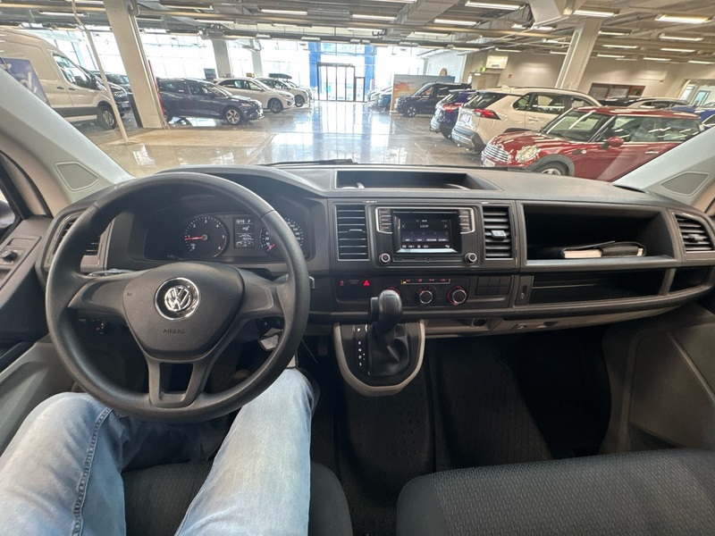 Volkswagen Caravelle vaihtoauto