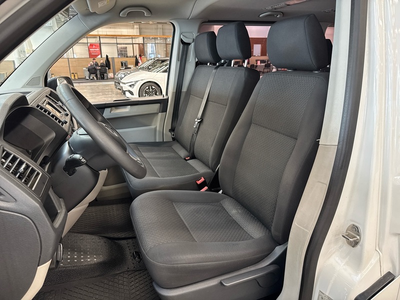 Volkswagen Caravelle vaihtoauto