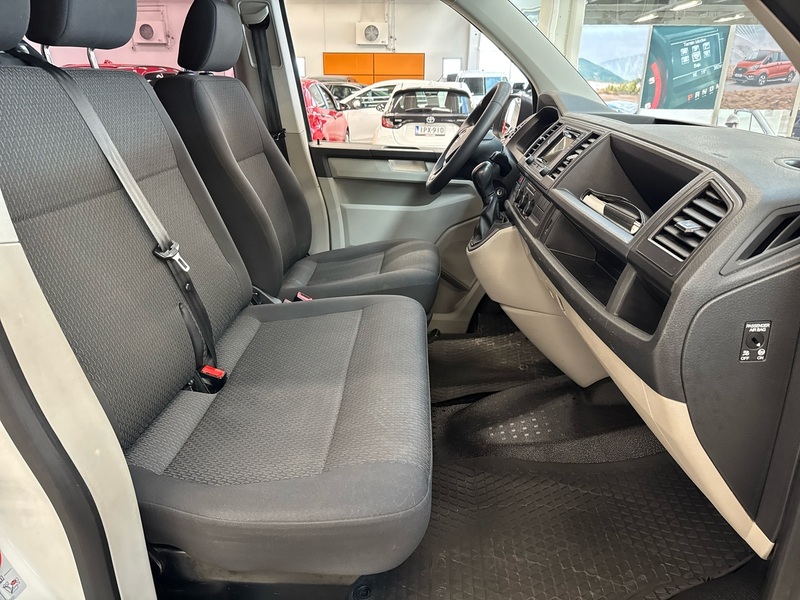 Volkswagen Caravelle vaihtoauto