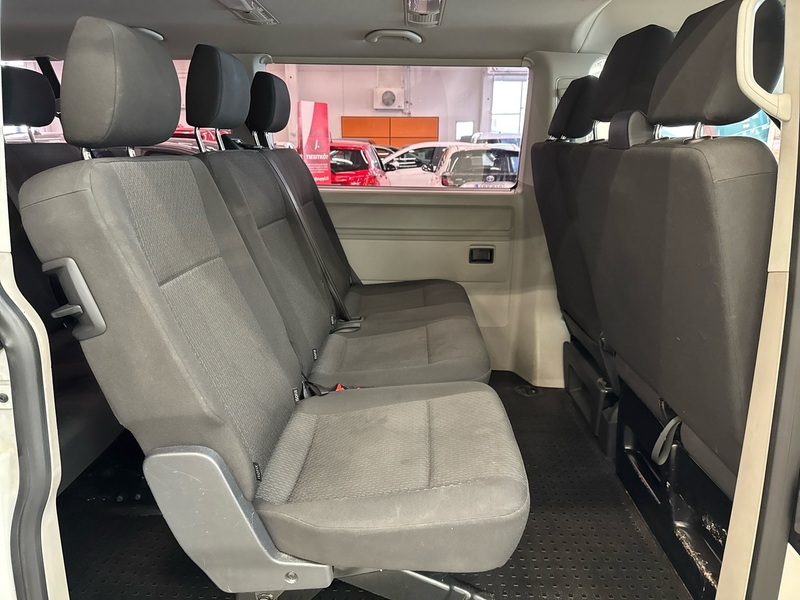 Volkswagen Caravelle vaihtoauto