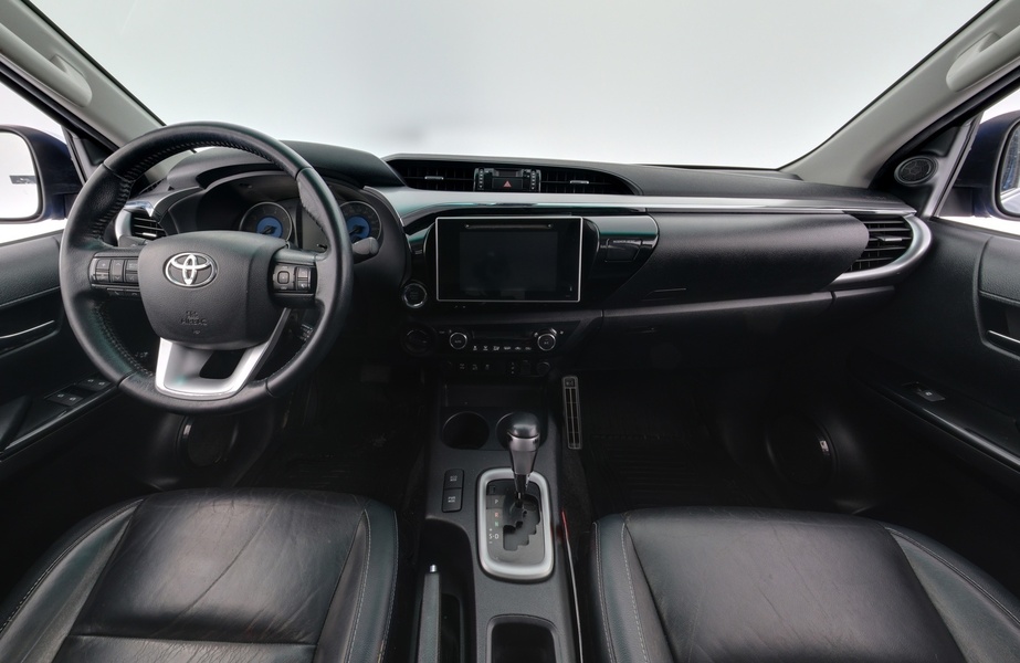 Toyota Hilux vaihtoauto