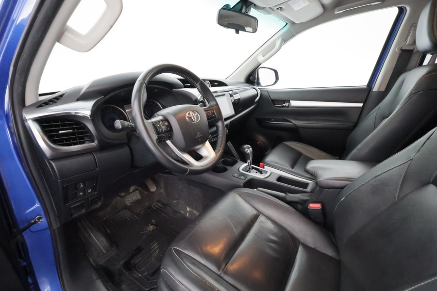 Toyota Hilux vaihtoauto