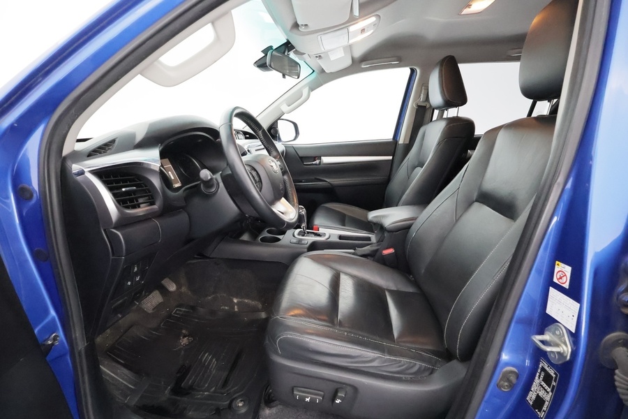 Toyota Hilux vaihtoauto