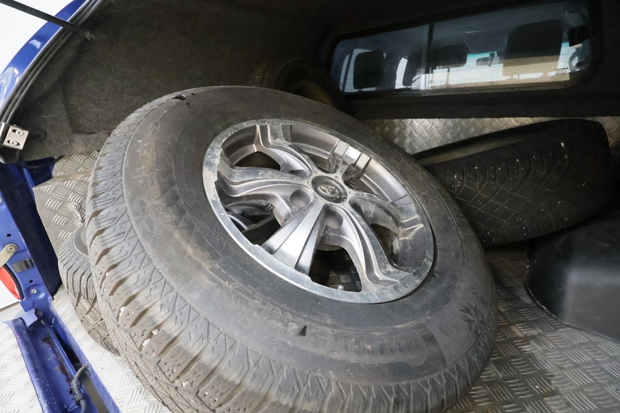 Toyota Hilux vaihtoauto