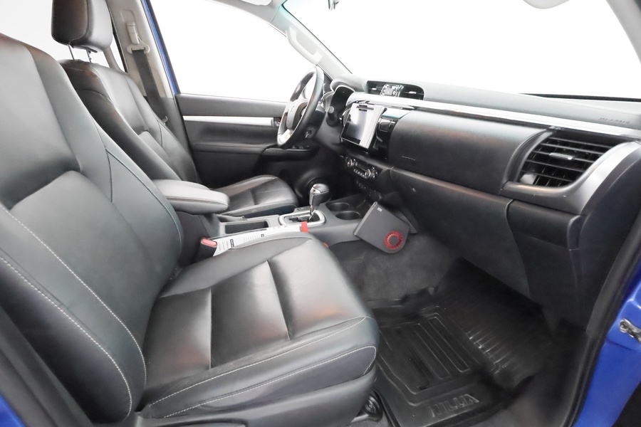 Toyota Hilux vaihtoauto