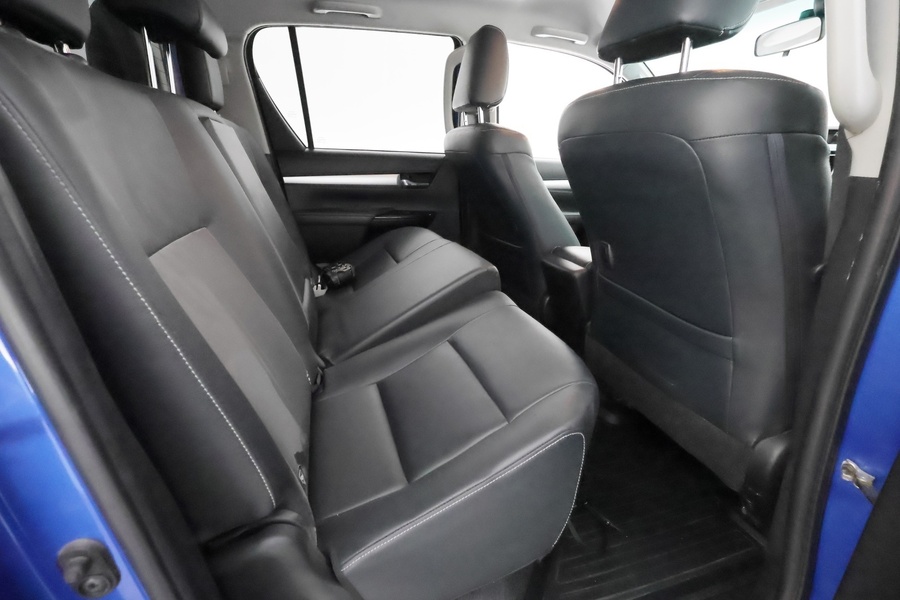 Toyota Hilux vaihtoauto