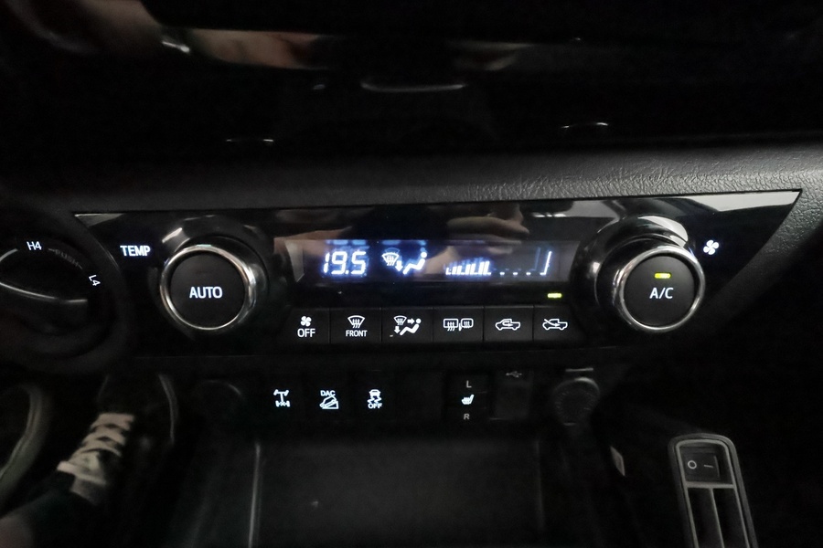 Toyota Hilux vaihtoauto