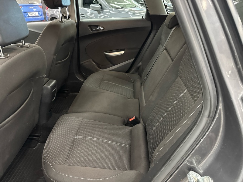 Opel Astra vaihtoauto