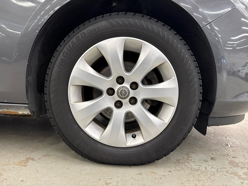 Opel Astra vaihtoauto