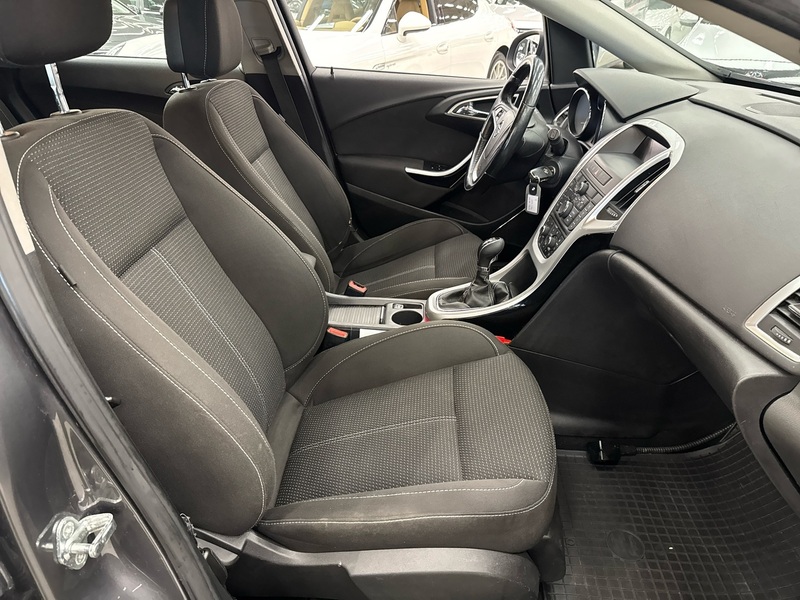 Opel Astra vaihtoauto