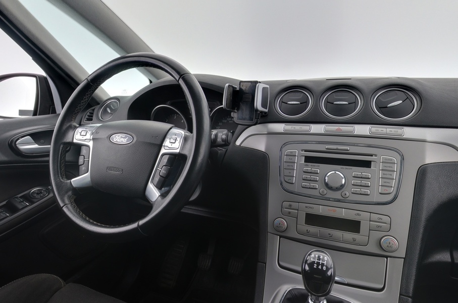 Ford S-MAX vaihtoauto