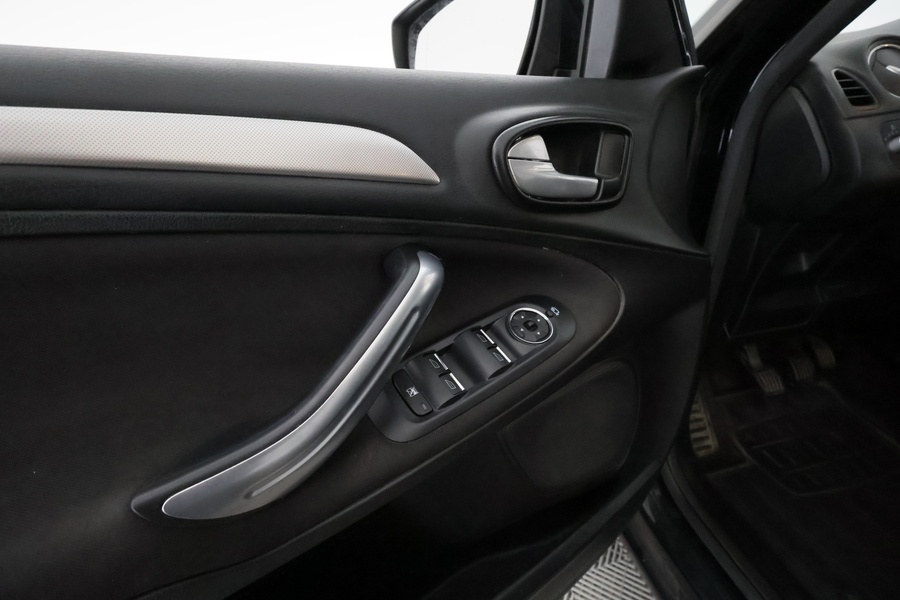 Ford S-MAX vaihtoauto