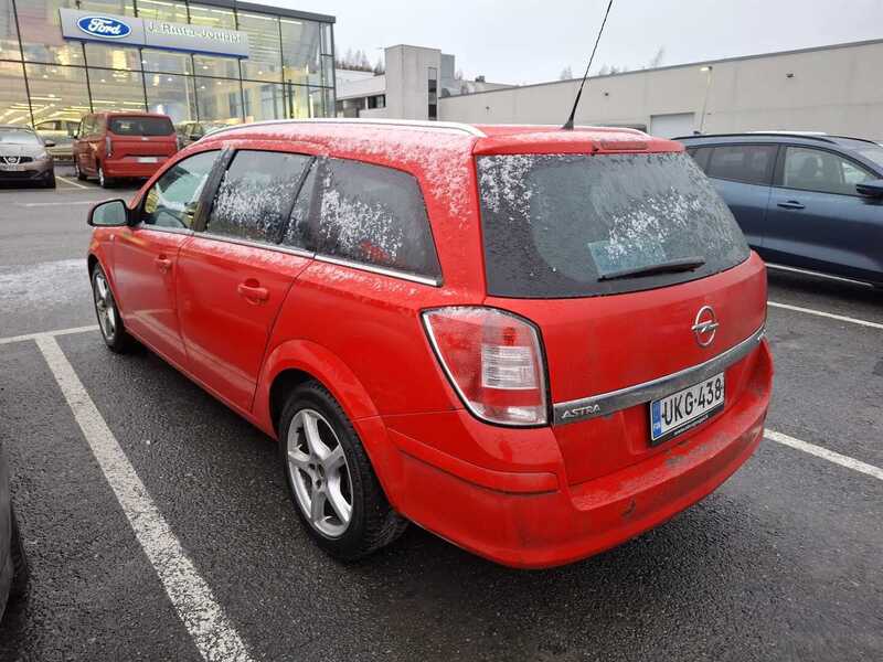 Opel Astra vaihtoauto