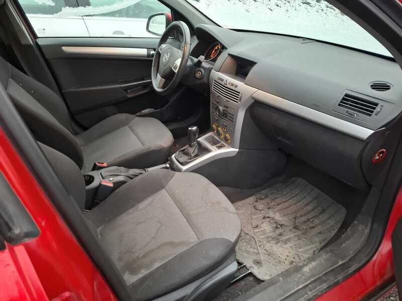 Opel Astra vaihtoauto