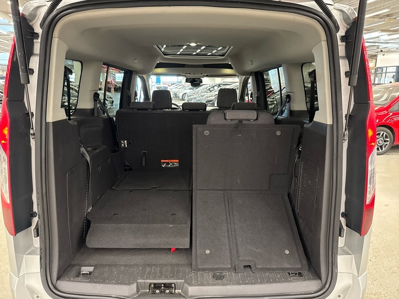 Ford Grand Tourneo Connect vaihtoauto