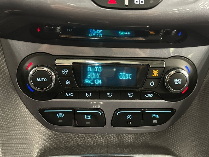 Ford Grand Tourneo Connect vaihtoauto