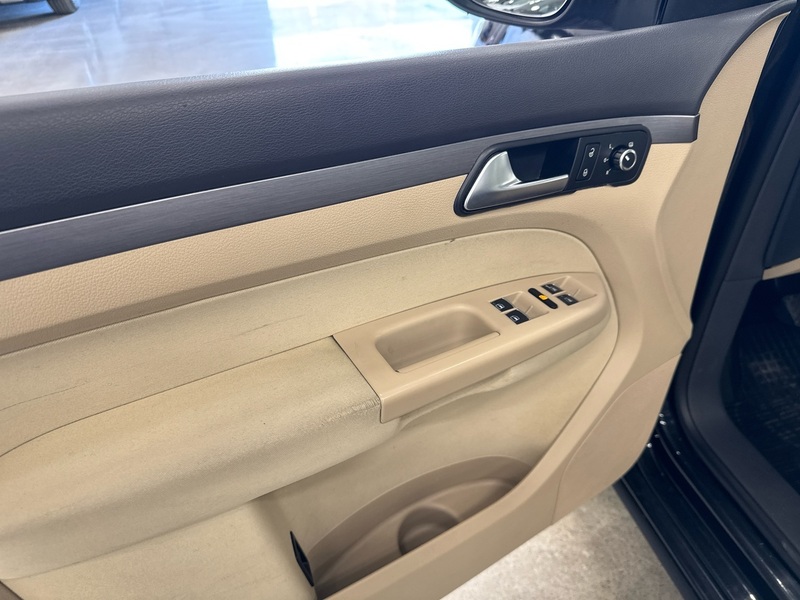 Volkswagen Touran vaihtoauto