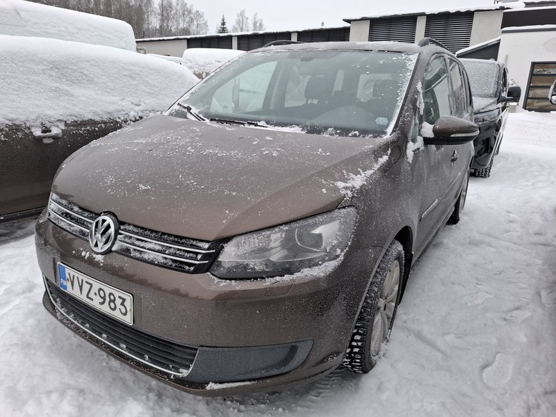 Volkswagen Touran vaihtoauto