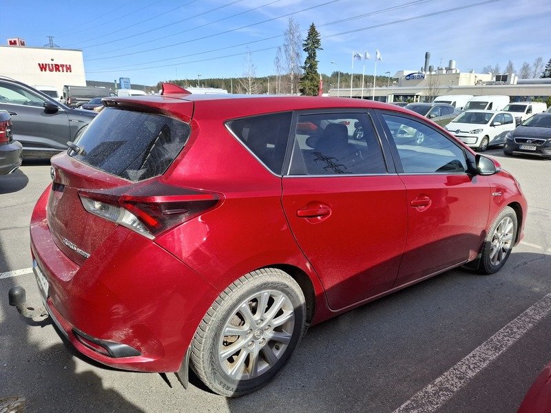 Toyota Auris vaihtoauto