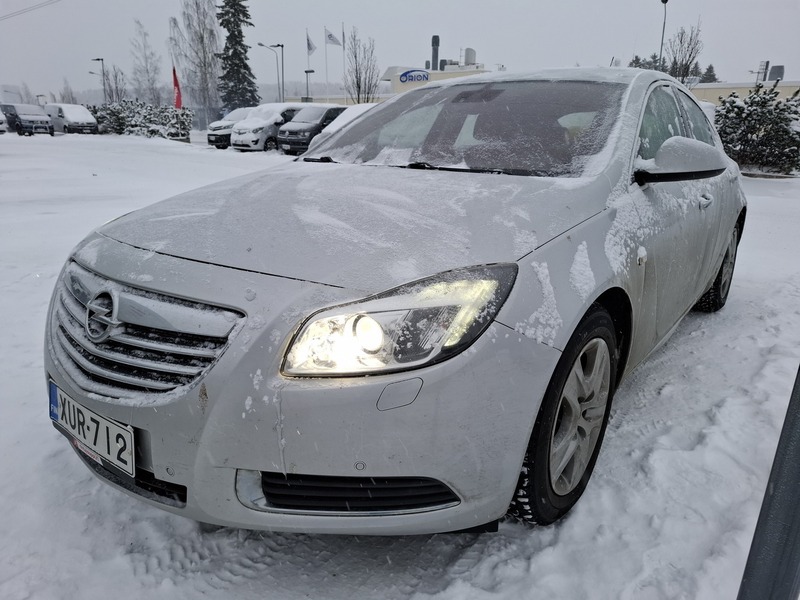 Opel Insignia vaihtoauto