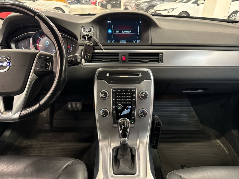 Volvo V70 vaihtoauto