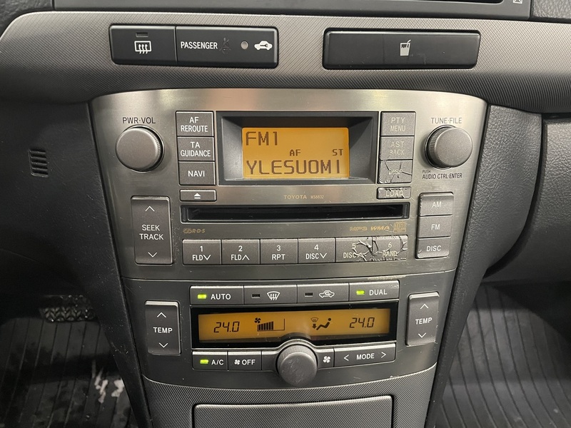 Toyota Avensis vaihtoauto