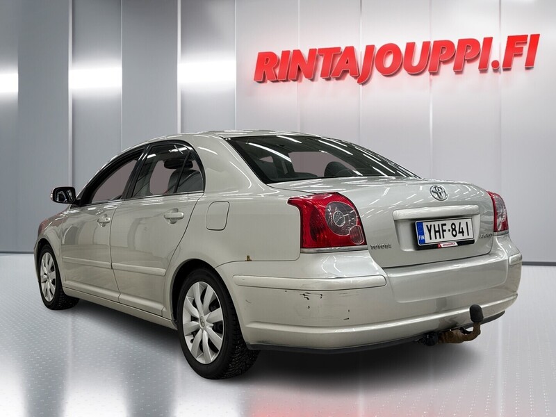 Toyota Avensis vaihtoauto